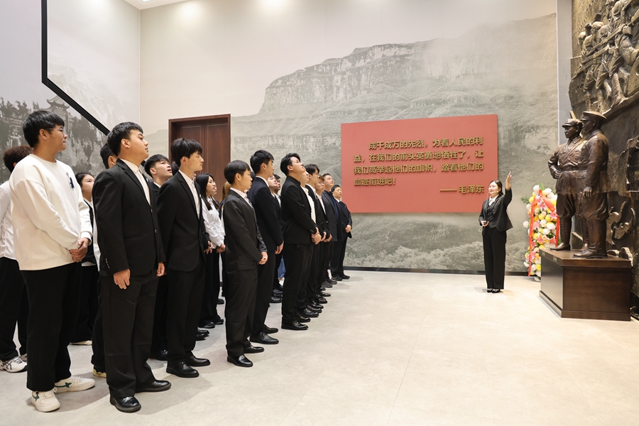 893A2997.JPG 893A2997.JPG